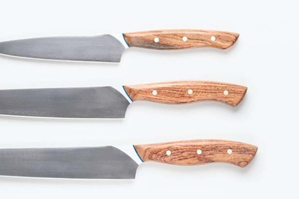 utilizzo_coltelli applicazione rivetti per coltelli
